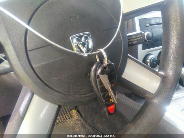 39570768 :رقم المزاد ، 2B3CJ4DVXAH185177 vin ، 2010 Dodge Challenger Se مزاد بيع