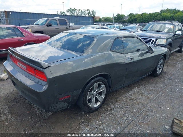 39570768 :رقم المزاد ، 2B3CJ4DVXAH185177 vin ، 2010 Dodge Challenger Se مزاد بيع