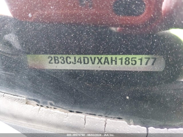 39570768 :رقم المزاد ، 2B3CJ4DVXAH185177 vin ، 2010 Dodge Challenger Se مزاد بيع