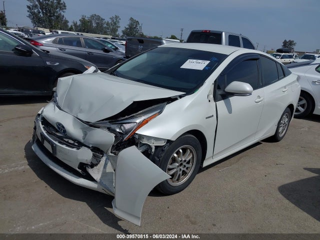 Toyota Prius Two 2016 JTDKBRFU5G3012414 Image 2