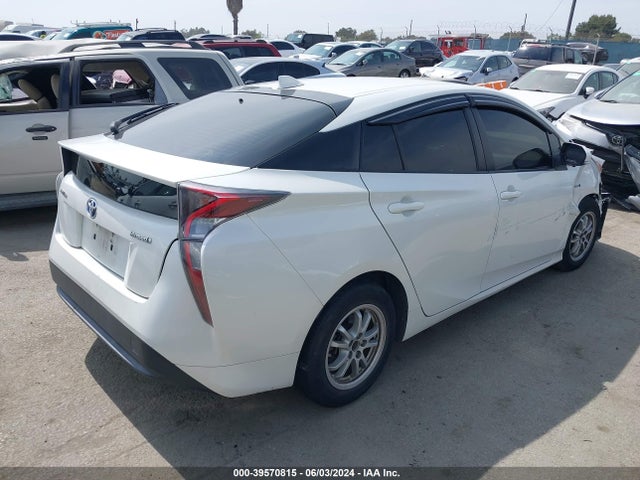 Toyota Prius Two 2016 JTDKBRFU5G3012414 Image 4