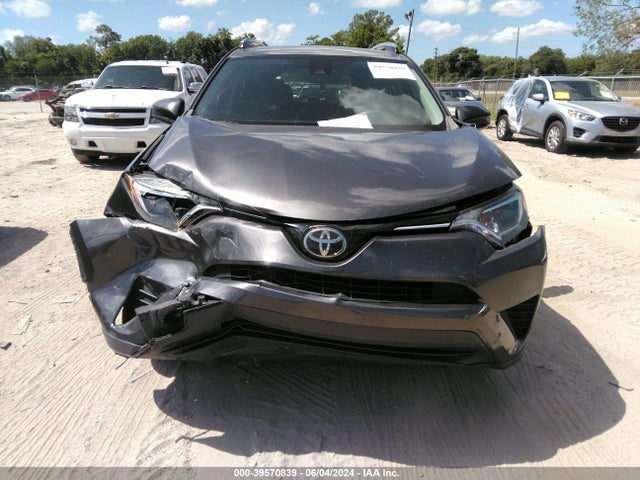 Toyota RAV4 LE 2018 JTMZFREV9JJ155608 Image 12