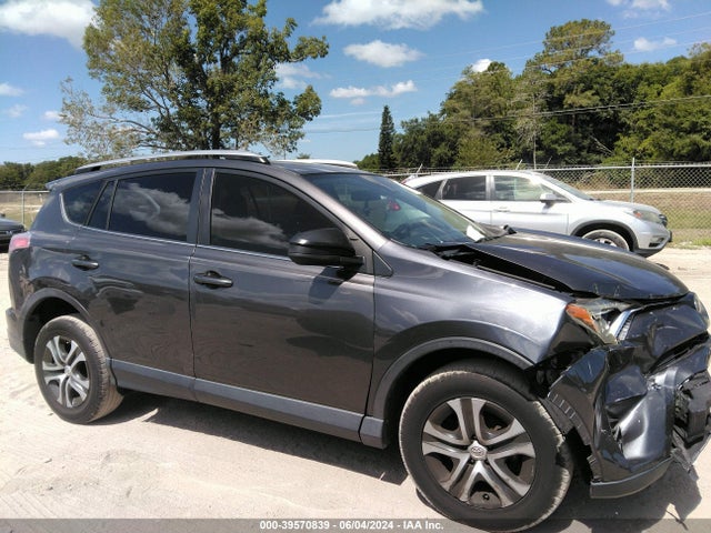 Toyota RAV4 LE 2018 JTMZFREV9JJ155608 Image 13
