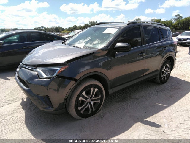 Toyota RAV4 LE 2018 JTMZFREV9JJ155608 Image 2
