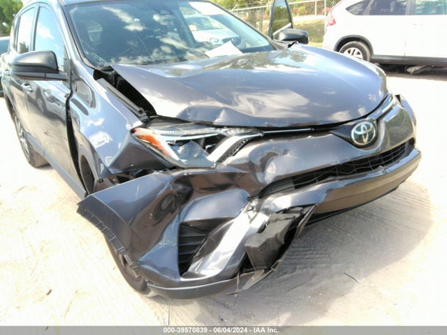 Toyota RAV4 LE 2018 JTMZFREV9JJ155608 Image 6