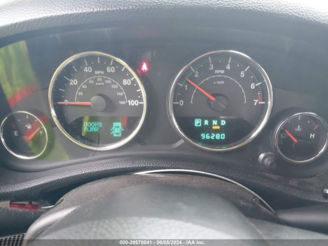 1C4BJWDG3EL264268 Jeep Wrangler Unlimited Sport