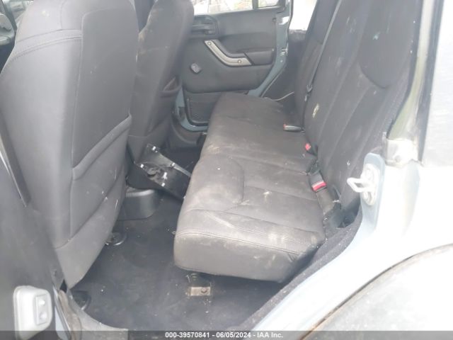 1C4BJWDG3EL264268 Jeep Wrangler Unlimited Sport