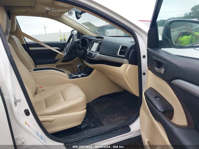 Toyota Highlander Xle V6 2016 5TDJKRFH2GS320640 Image 5