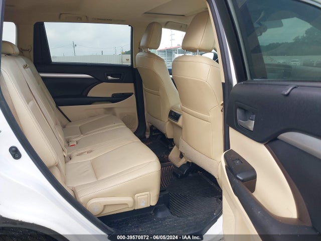 Toyota Highlander Xle V6 2016 5TDJKRFH2GS320640 Image 8