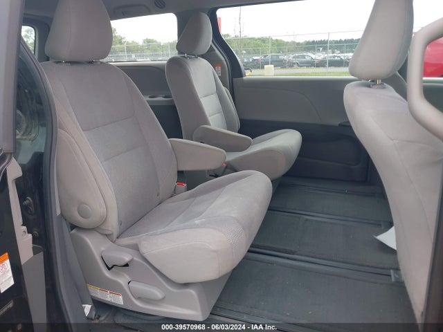 Toyota Sienna L 7 Passenger 2015 5TDZK3DC8FS660607 Image 8