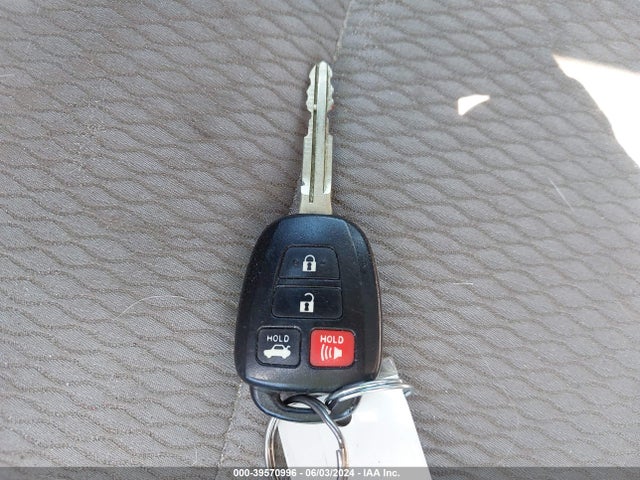Toyota COROLLA LE 2018 2T1BURHE7JC978620 Image 11
