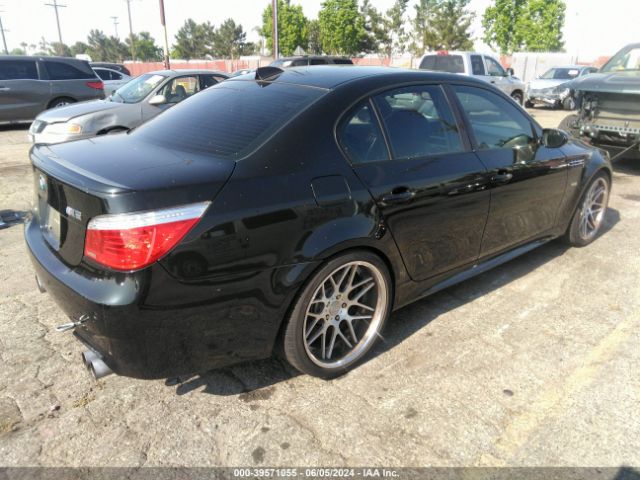2007 BMW M5 WBSNB93587CX07053 Photo 3