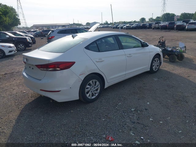 Hyundai ELANTRA SE 2017 5NPD74LF5HH146736 Image 4