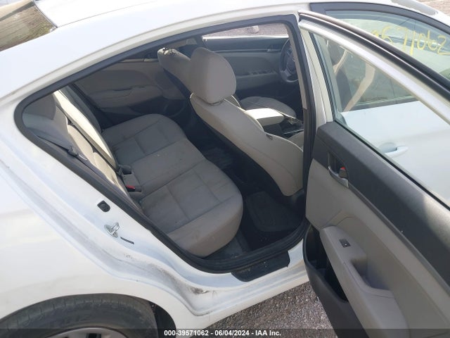 Hyundai ELANTRA SE 2017 5NPD74LF5HH146736 Image 8