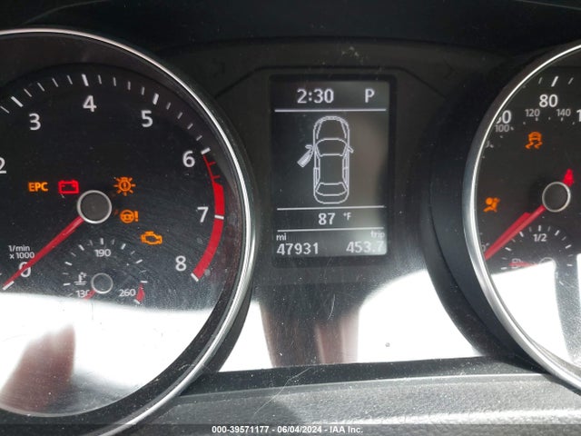 1VWBA7A34JC047598 Volkswagen Passat 2.0t Se