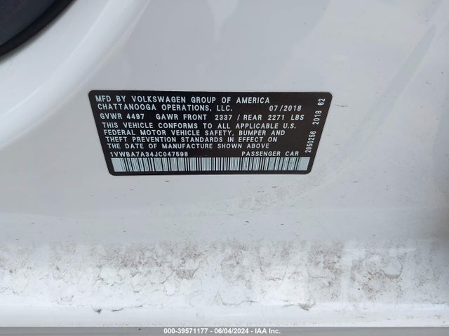 1VWBA7A34JC047598 Volkswagen Passat 2.0t Se