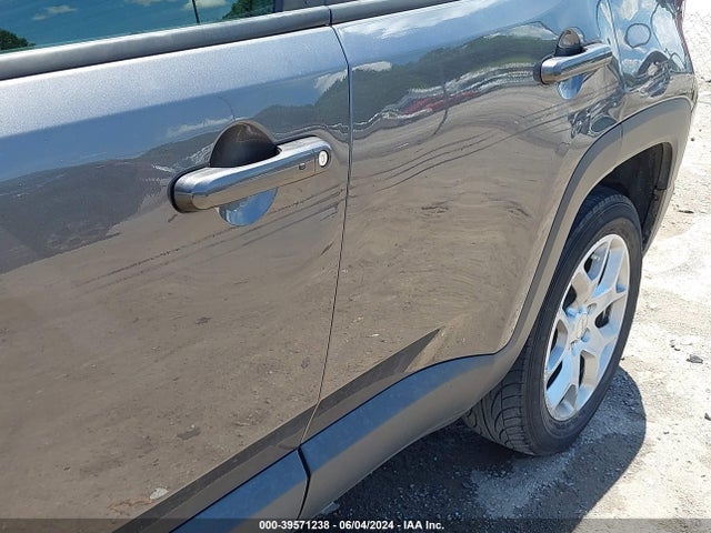 Jeep Renegade Latitude 2016 ZACCJBBTXGPC88000 Image 20