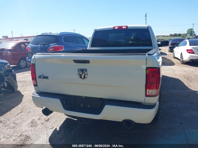 3C6JR6AT0KG645758 RAM 1500 Classic Tradesman