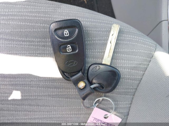 KMHCT4AE8HU319071 Hyundai Accent Value Edition