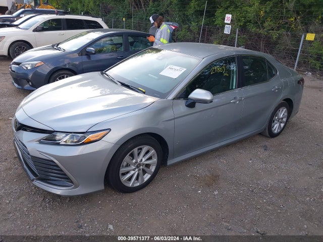 Toyota CAMRY LE 2023 4T1C11AK6PU178428 Image 2