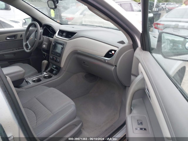 Chevrolet Traverse Ls 2015 1GNKRFKD7FJ237273 Image 5