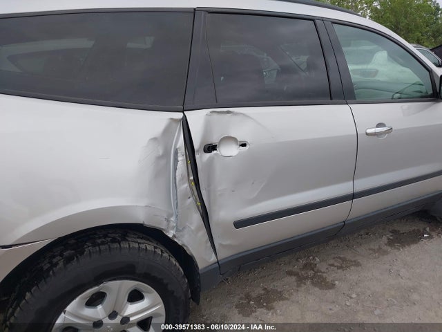 Chevrolet Traverse Ls 2015 1GNKRFKD7FJ237273 Image 6
