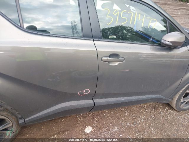 JTNKHMBX8M1106419 Toyota C-HR XLE