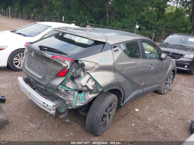 JTNKHMBX8M1106419 Toyota C-HR XLE