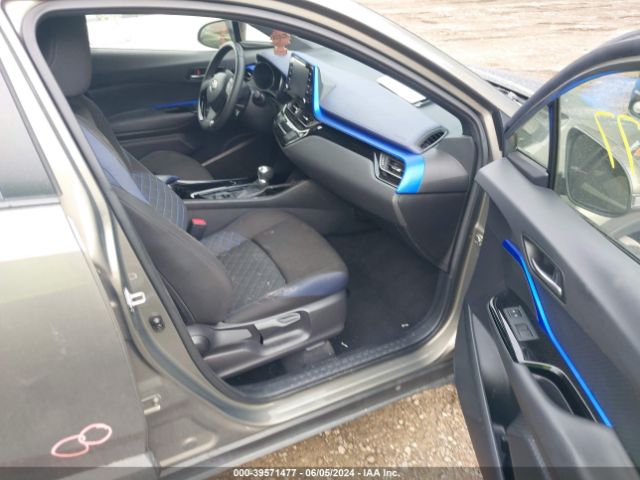JTNKHMBX8M1106419 Toyota C-HR XLE