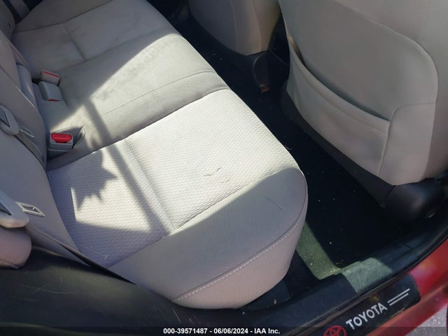 Toyota Corolla Le Plus 2015 2T1BURHE2FC366249 Image 8