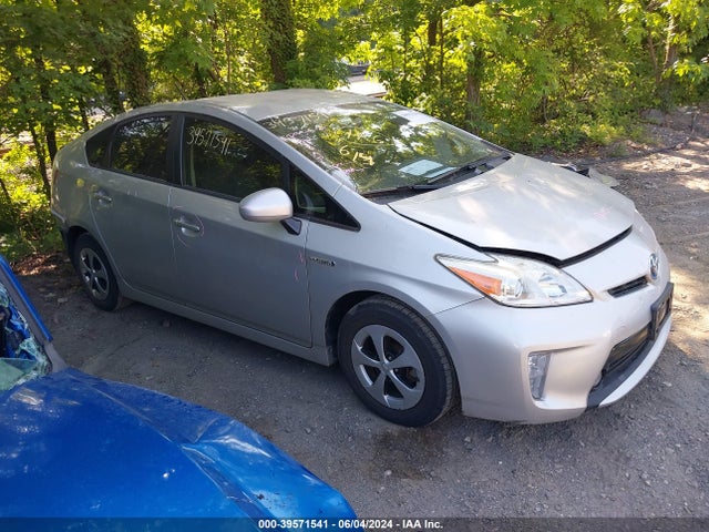 Toyota Prius Two 2015 JTDKN3DU6F1892511 головне зображення