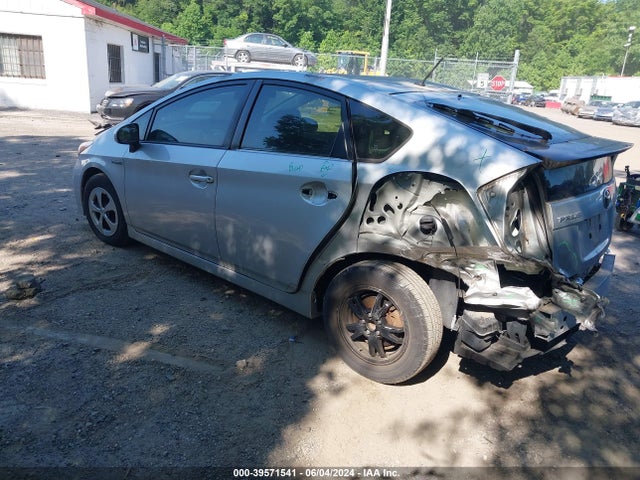 Toyota Prius Two 2015 JTDKN3DU6F1892511 Image 3