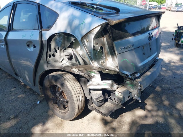 Toyota Prius Two 2015 JTDKN3DU6F1892511 Image 6