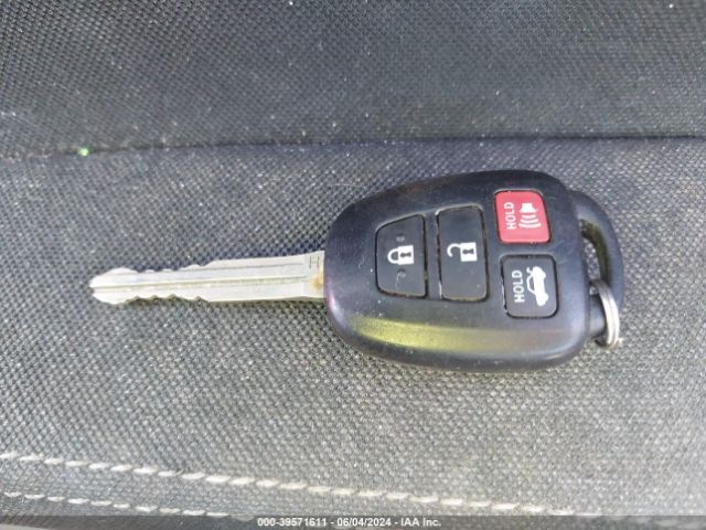 2T1BURHE6HC797356 Toyota COROLLA LE