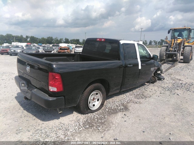1C6RR6FT8LS128763 RAM 1500 Classic Tradesman Quad Cab 4x2 6'4 Box