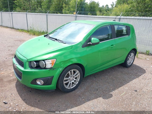 Chevrolet Sonic Lt Auto 2015 1G1JC6SH8F4161191 Image 2