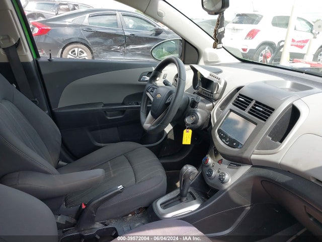 Chevrolet Sonic Lt Auto 2015 1G1JC6SH8F4161191 Image 5