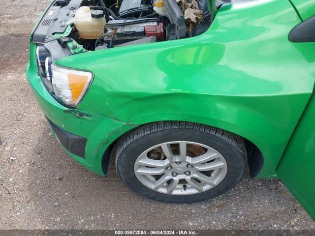 Chevrolet Sonic Lt Auto 2015 1G1JC6SH8F4161191 Image 6