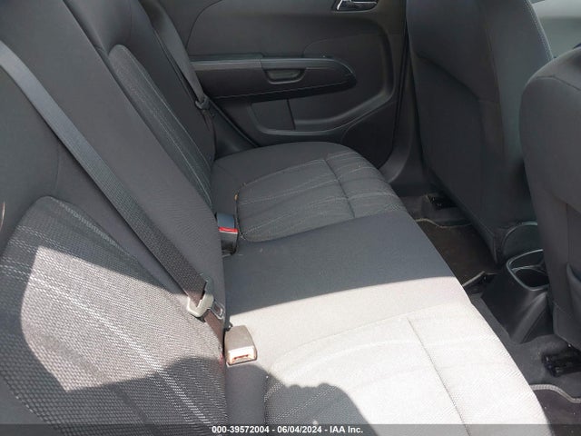 Chevrolet Sonic Lt Auto 2015 1G1JC6SH8F4161191 Image 8