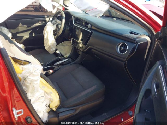 2T1BURHE8JC055014 Toyota COROLLA LE