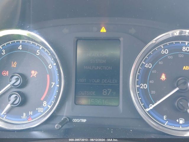 2T1BURHE8JC055014 Toyota COROLLA LE