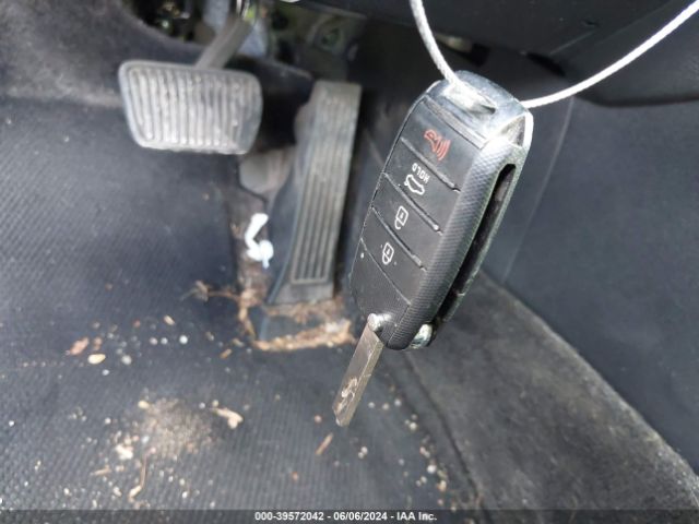 5XXGT4L39KG365216 KIA Optima Lx