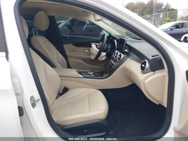 55SWF4JB2HU191223 Mercedes-Benz C 300 Luxury/sport