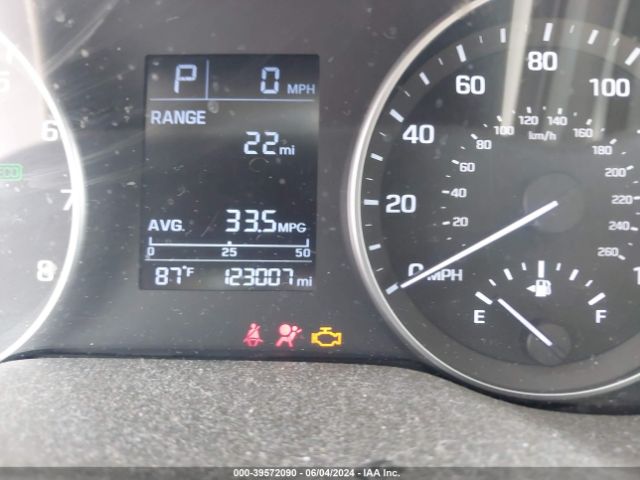5NPD74LF6HH093562 Hyundai ELANTRA SE