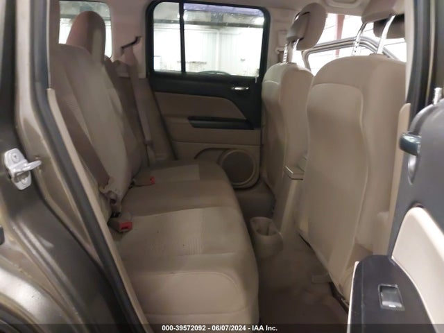 1C4NJRBB1FD216981 Jeep Patriot Sport