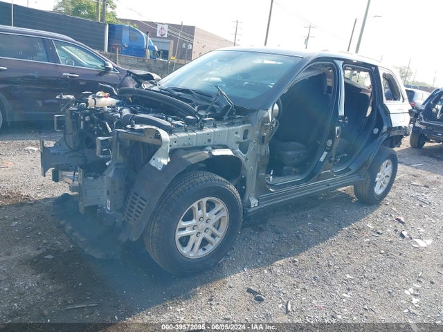 1C4RJHAG1R8951143 Jeep Grand Cherokee Laredo 4x4