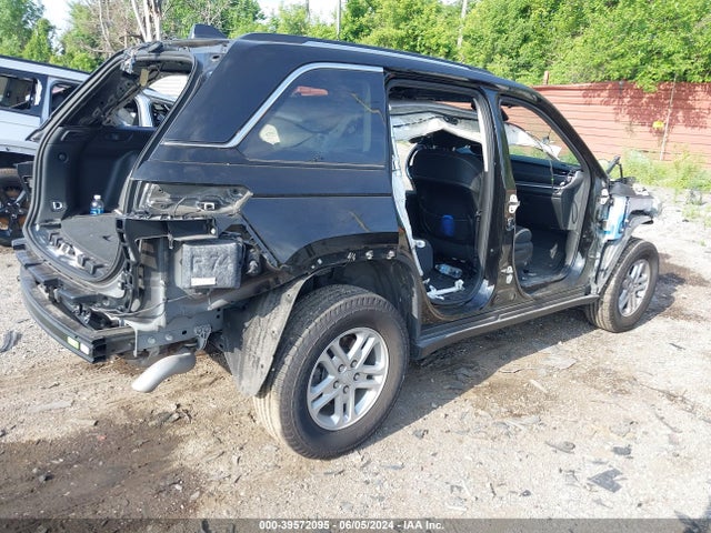 1C4RJHAG1R8951143 Jeep Grand Cherokee Laredo 4x4
