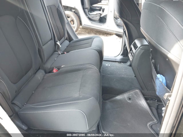 1C4RJHAG1R8951143 Jeep Grand Cherokee Laredo 4x4