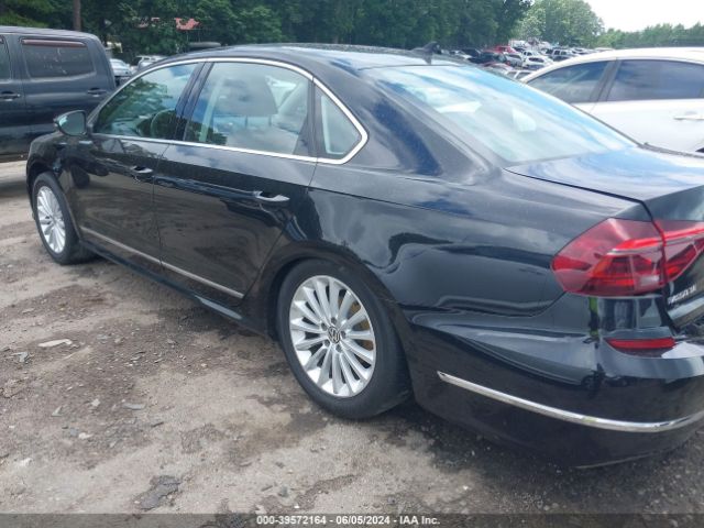1VWBT7A34HC033561 Volkswagen Passat 1.8t Se