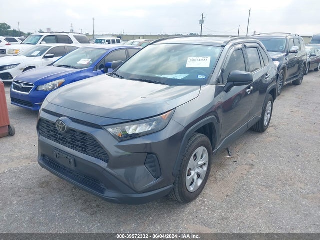 Toyota RAV4 LE 2019 JTMH1RFV2KD039353 Image 2